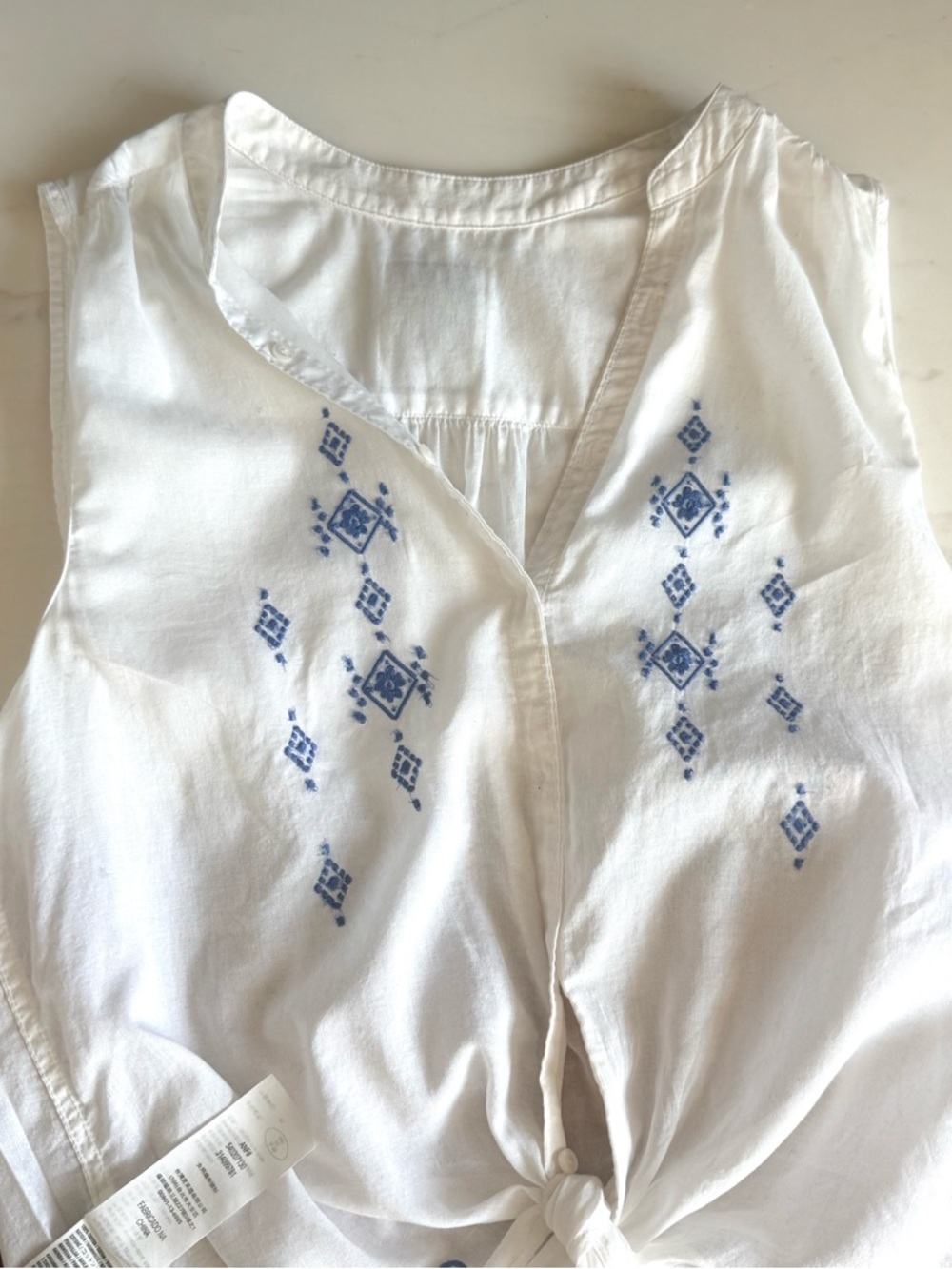 Gilly Hicks Shirt Sleeveless Tie-Front Tank Top Geometric Embroidery Size S - Picture 14 of 14